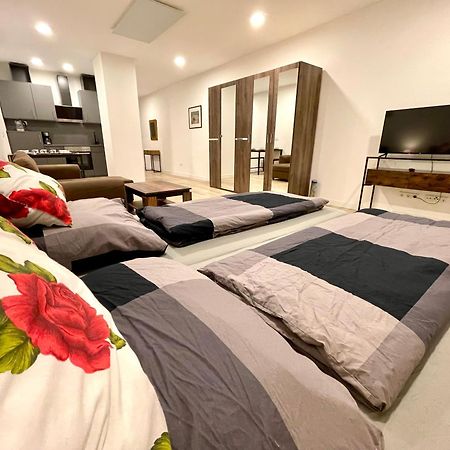Neu Grosse Einzimmerwohnung Im Zentrum Goldstadt Pforzheim Schloessle Екстериор снимка